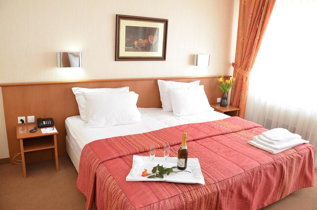 Hotel Bellevue Ilinden Pokoj fotografie